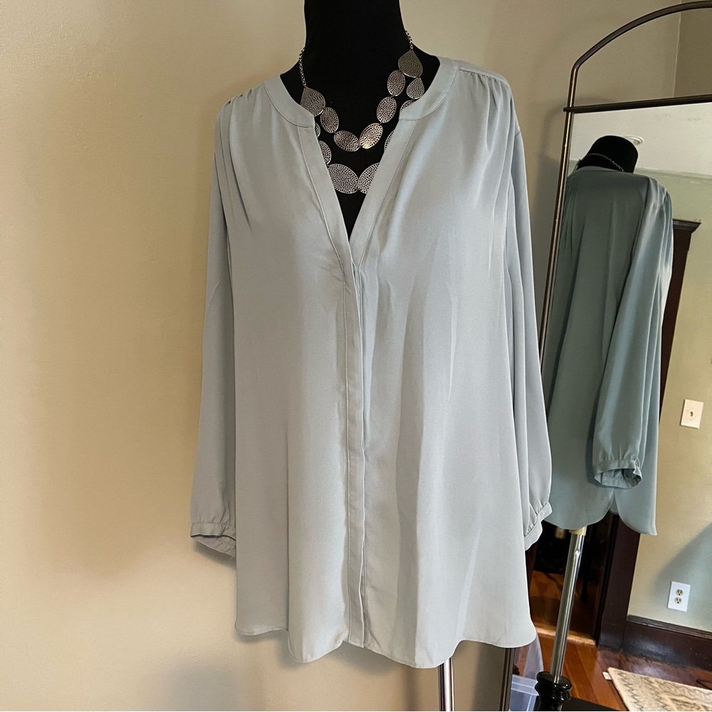 NYDJ pleat back blouse
